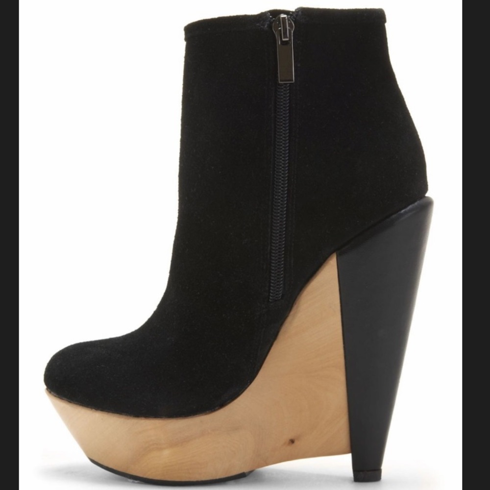 Kelsi Dagger heeled booties